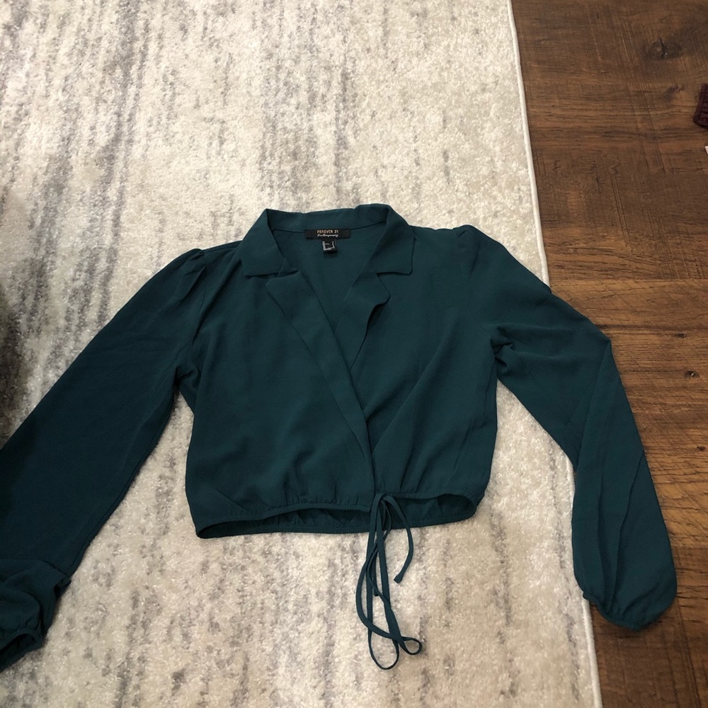 ✨Hunter Green Cropped Blouse✨